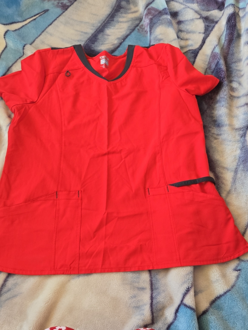 Scrubstar Red Medical-Style Short-Sleeve Top with Contrast Trim